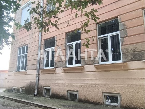 Оренда комерційного приміщення на Вавілова 135 м2 цоколь Чернівці