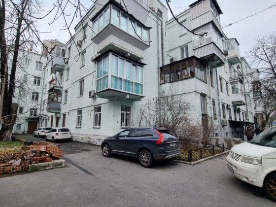 Фасад, Грушевского 28, помещение с ремонтом,  Арсенальная