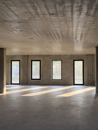 Оренда 108 м² комерційного приміщення у новому ТЦ 3-й поверх. - фото 1