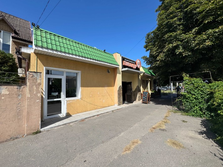 Приміщення біля зупинки перетин Шевченка-Грушевського - фото 1