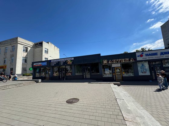 Фасадне приміщення біля пл. 700-річчя Черкаси
