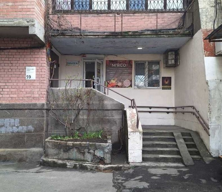 Сдам помещение на пр. Поля, остановка " Медтехника". 60 кв.м - фото 1