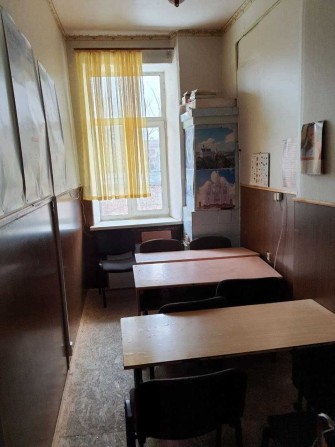 Офіс в центрі, 9 кв.м, вул.Соборна, 2/2, 2750 + світло ( торг) - фото 1