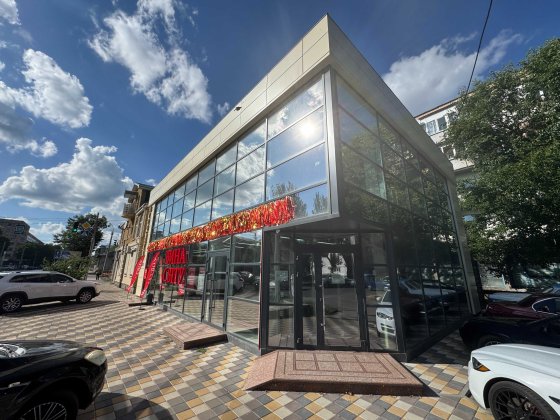 Фасадне приміщення в центрі по вул. Благовісна Черкаси