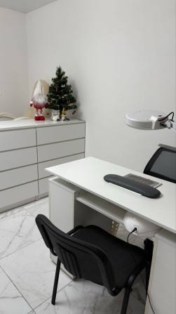 Здам стіл під манікюр в студії на Пирогово - фото 1