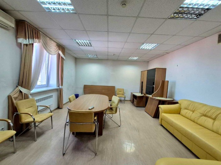 Оренда - офіси від 25 м Н/ф Світло завжди Паркування М Вокзальна-10 хв - фото 1