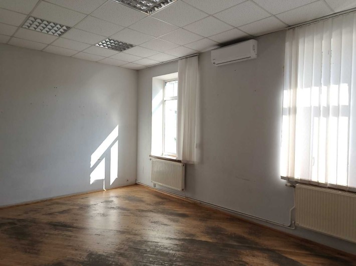 Здається офісне приміщення 66 кв.м. ВИГІДНА ЦІНА, Центральна частина. - фото 1