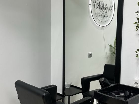 Здается крісло для майстра з кератину або колориста Черкаси