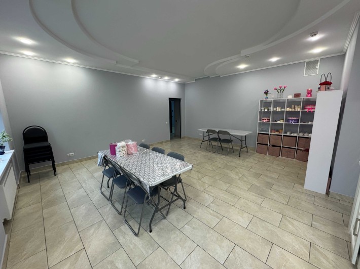 Кабінет в центрі, вул. Небесної Сотні - фото 1