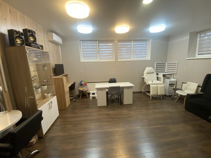 Здам в оренду кабінет р-н Д - фото 1