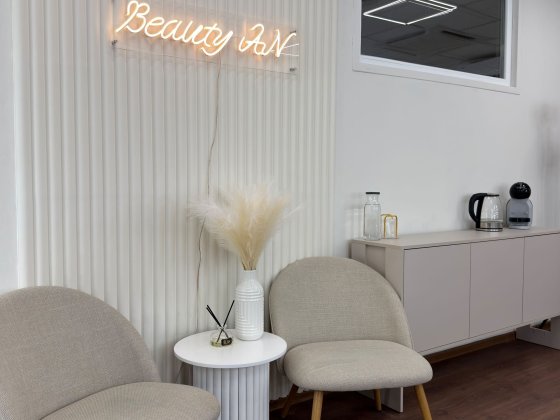 Аренда рабочего места бровисту, визажисту, кушетка