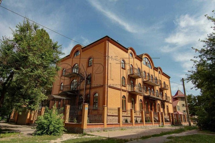 Окрема будівля, Обладнана Клініка, Офіс, Вирлиця, ТОРГ, співпрацюю - фото 1