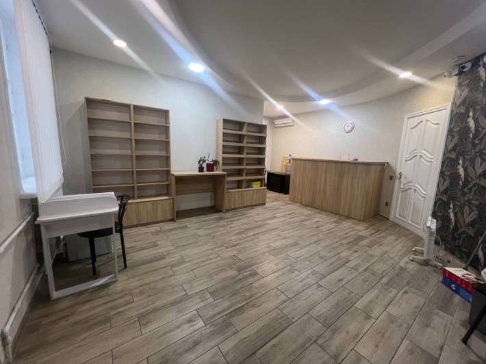 Аренда. Центр. Кабинет 30 кВ.м - фото 1