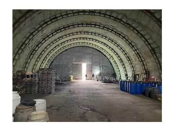 Оренда виробничого або складського ангар 551 м² Винница