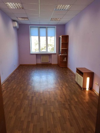 сдається офісне приміщення по пр Металургів - фото 1