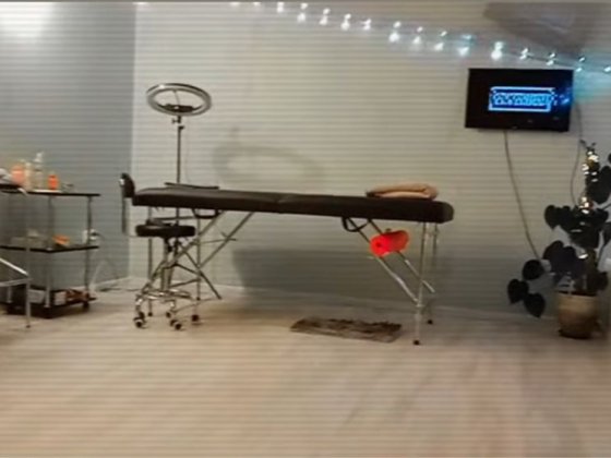 Світлий кабінет для б’юті-майстра | центр Житомира | 24/7 Житомир