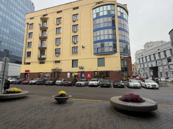 Оренда приміщення у центрі міста (р-н ТЦ Мост Сіті)