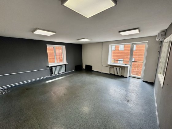 Сдам 2-х комнатный офис с балконом Центр Глинки Европейская Мост Сити Днепр