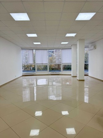Оренда комерційного приміщення 80 м2 в самому серці міста - фото 1