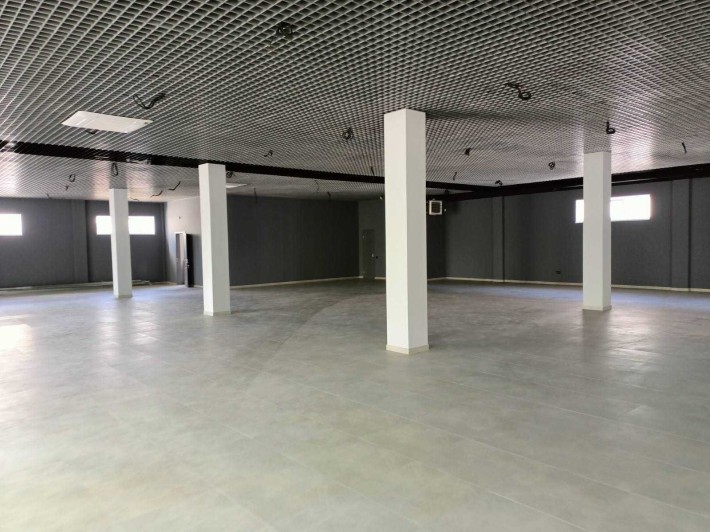 Здам магазин окремий вхід,  великий трафік, центральний ринок - фото 1