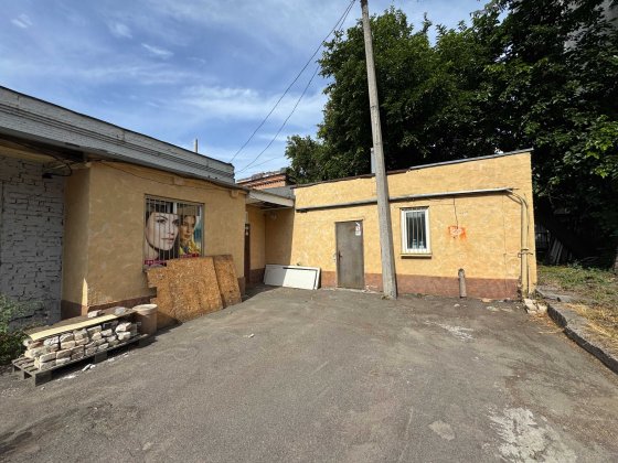 Приміщення під склад в центрі навпроти “МакДональдз” Черкаси