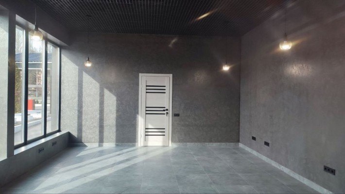 Всегда есть свет! Сдам помещение под аренду ! - фото 1