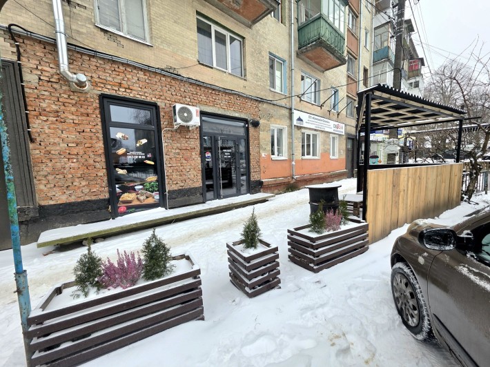 ТОП локація в центрі. 30м2 Під вейп шоп, кав'ярню, фаст фуд, барбершоп - фото 1