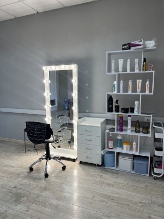 Сдам место мастеру по реконструкции волос - фото 1