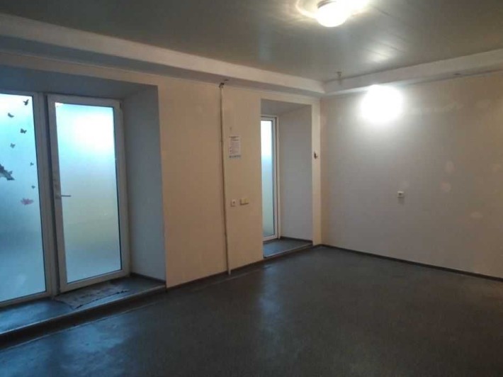 Аренда помещения. Центр, район Крытого рынка. - фото 1