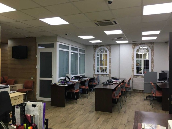 Оренда офісу 122 м² у Києві, біля метро "Золоті Ворота" - фото 1