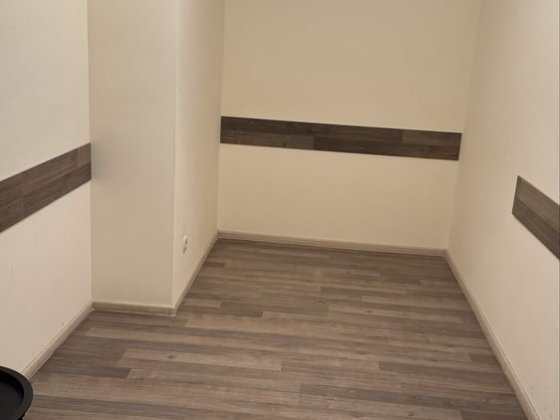 Здам в оренду офіс/маленьке приміщення в салоні Днепр