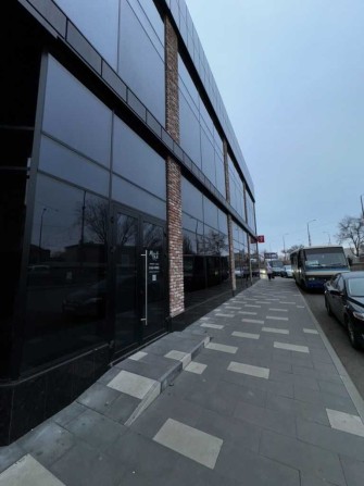 Оренда фасадного приміщення 26 м² — ЗАВЖДИ Є СВІТЛО ! - фото 1