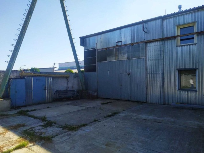 Виробниче приміщення з кран-балкою - фото 1