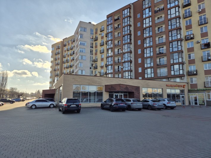 Оренда приміщення, вул. Вітрука, 305 м.кв. - фото 1