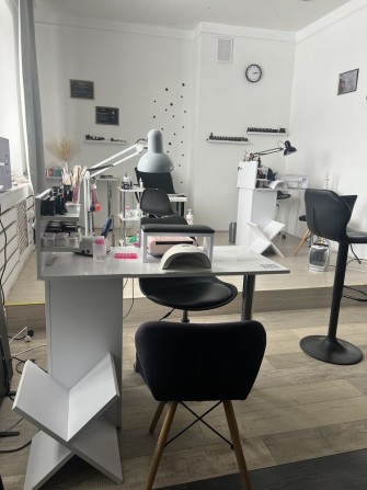 Здам робоче місце для манікюру аренда оренда манікюр - фото 1