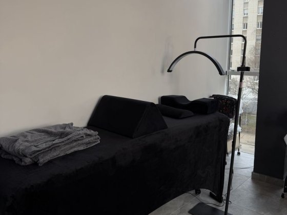 Оренда кушетки для майстра нарощування вій/перманент Житомир