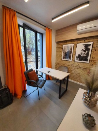 Гарний офіс. Печерськ.  62 метрів. Від власниці. - фото 1