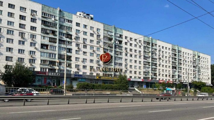 Без% Аренда / Торговая площадь, фасад / проспект Берестейский - фото 1