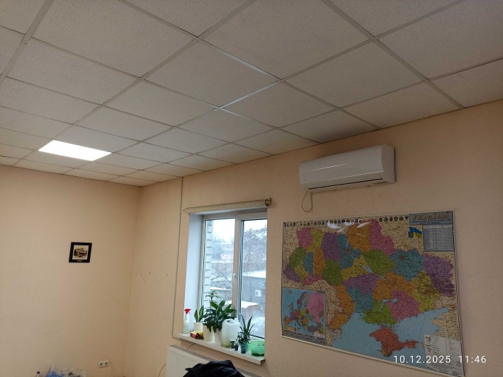 Сдам офис 37 метров левый берег Б. Хмельницкого. - фото 1