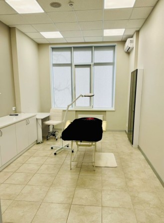 Оренда кабінетів в новій клиніці  м. Лукянівска - фото 1