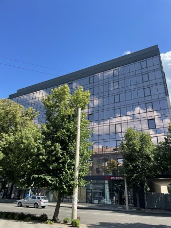 Оренда та продаж комерційного приміщення - фото 1