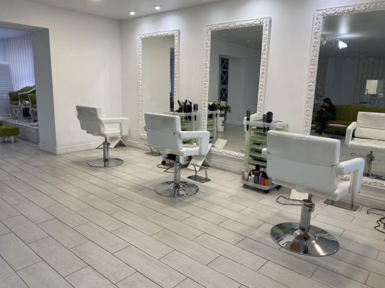 Аренда ПАРИКМАХЕР Beauty Time пр.Поля,135 свет 24/7