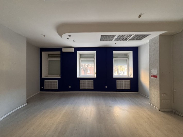 Оренда приміщення у центрі. 1-й поверх. Старокозацька, Грушевського - фото 1