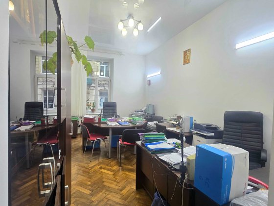 Оренда приміщення під офіс вул. Поповича (Проспект Шевченка). Львов
