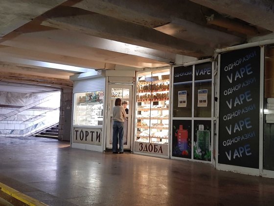 м. Театральная 6 кв.м. Свет есть всегда. Київ