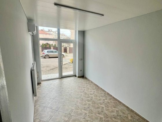 Пропоную в оренду комерційне приміщення з ремонтом, вул. Турянського Львів