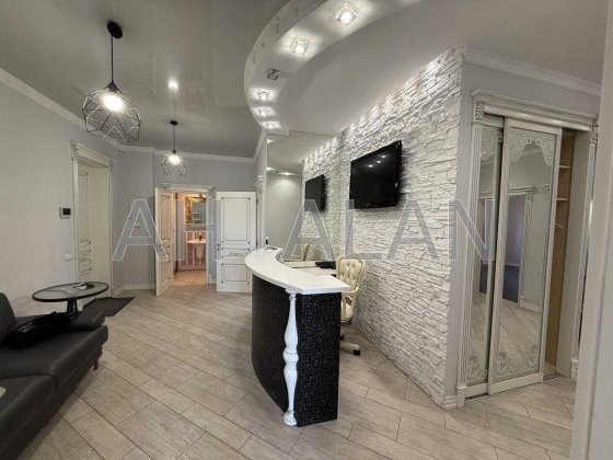 Здам офісне приміщення по Тичини Павла. Березняки Київ