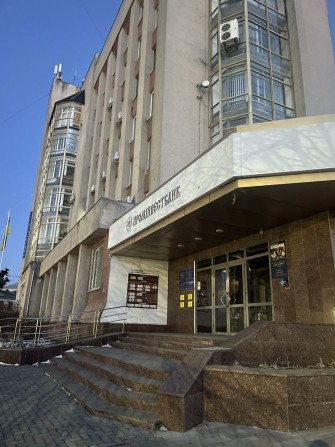 Оренда комерційного приміщення на Жовтні - фото 1