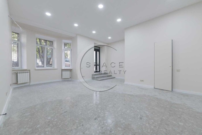 Оренда комерційного приміщення 2к 64м2 Малопідвальна 21/8 Центр - фото 1