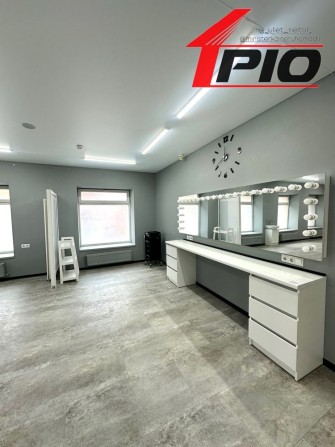 Оренда • Місця для Візажиста • Бровіста - фото 1